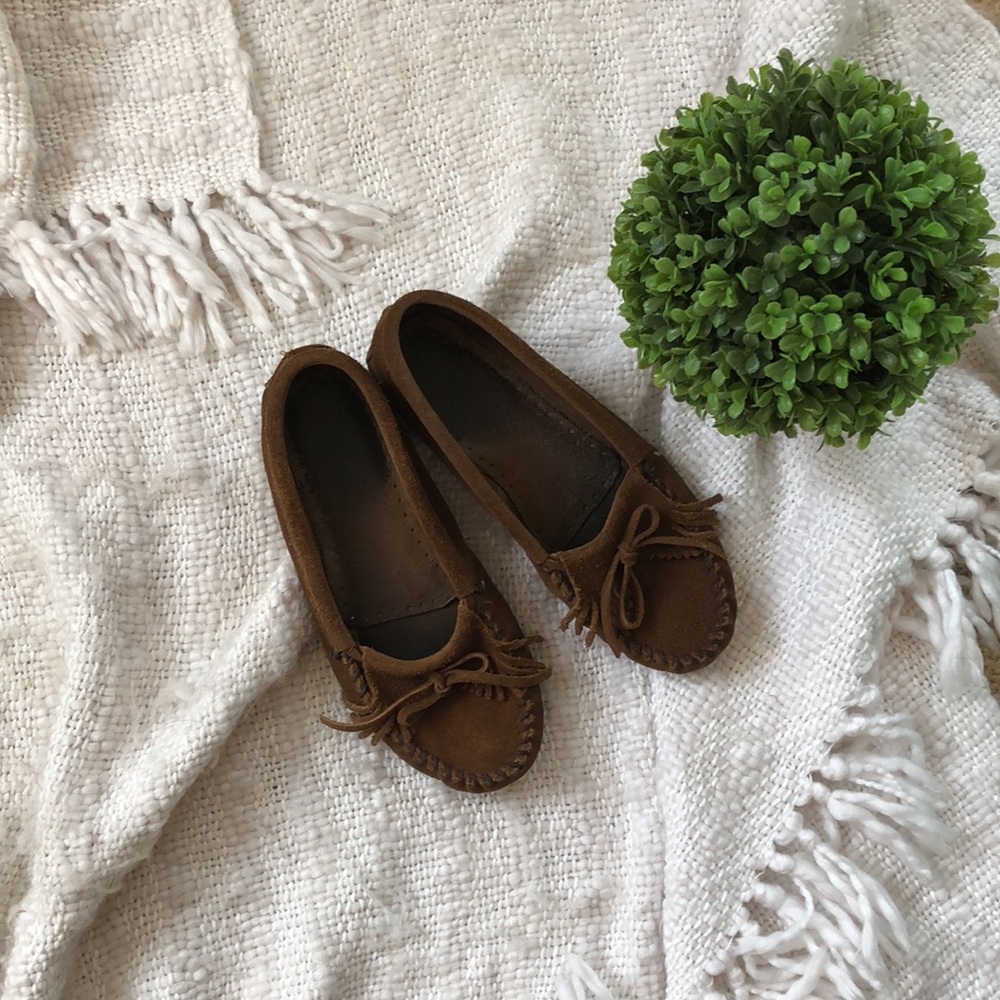 Minnetonka | Moccasins | Brown | Size: 7